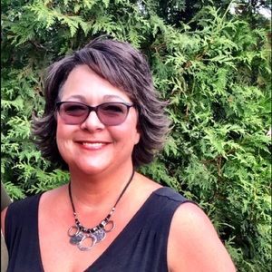 Meet your Posher, Brenda